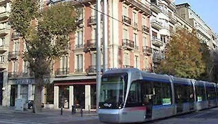 Touring 2* 格勒诺布尔